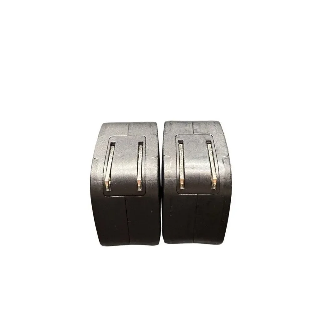 Set of 2 phone plugs- usb & c port